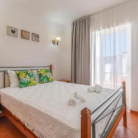 Seashell Henriques Ll