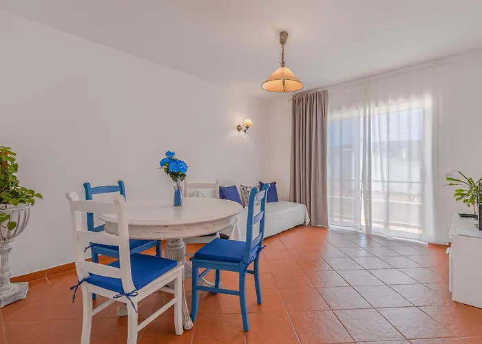 Daire Seashell Henriques Ll *