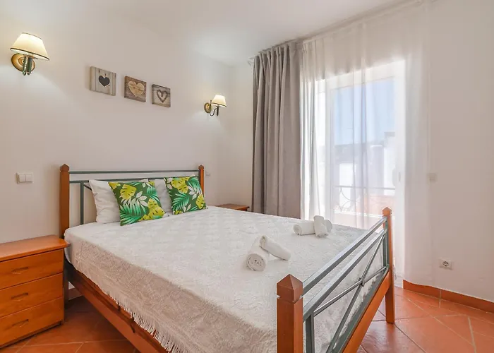 Seashell Henriques Ll